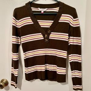 Ribbed V-Neck Striped Long-Sleeve Knit Top | Large | Brown Striped